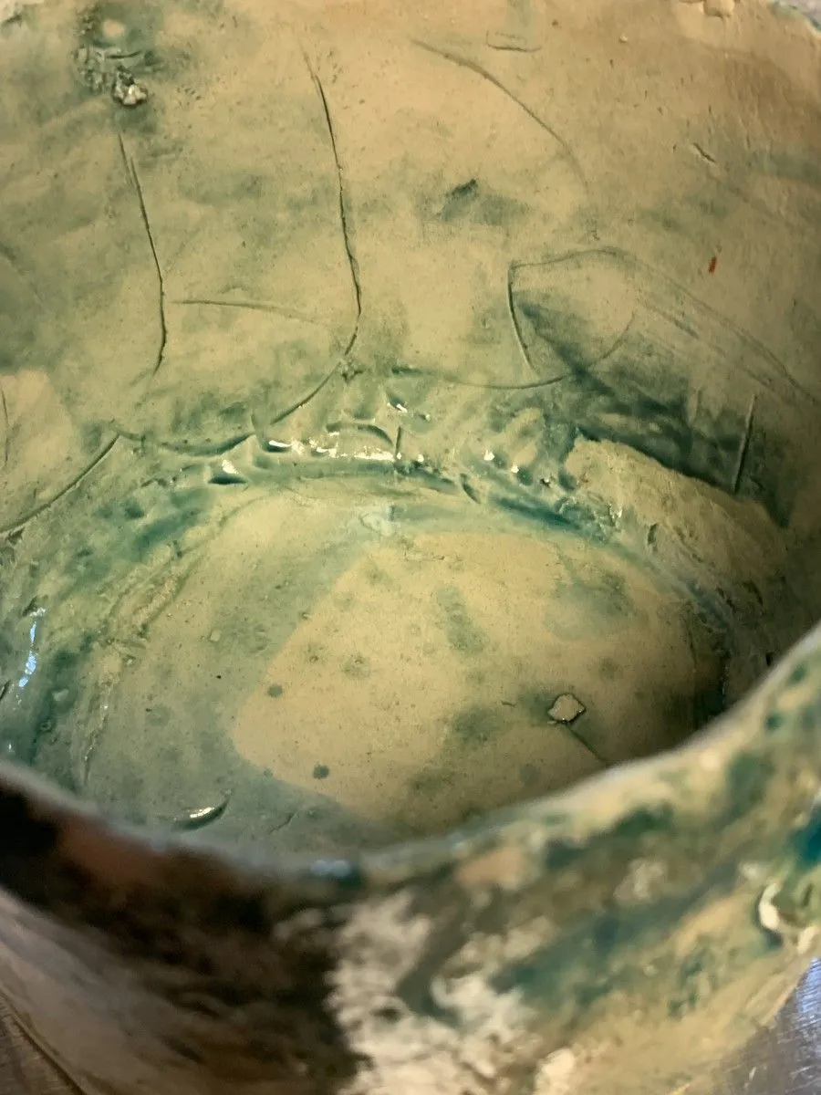 Pot vert d’eau, artwork by Anne Cellier