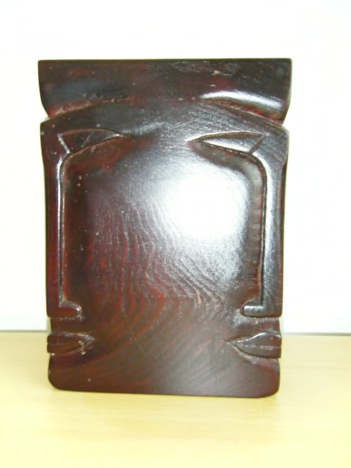 2 Faces 1 Sole, artwork by Jean Saouma
