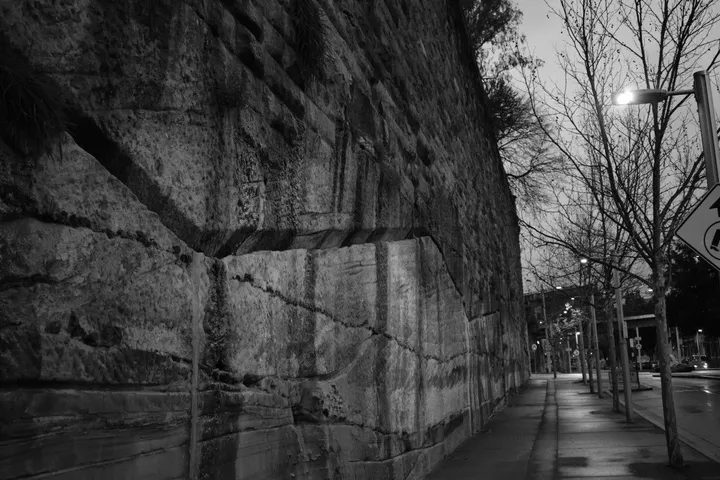 Sydney Street, œuvre de Greg Sandoval