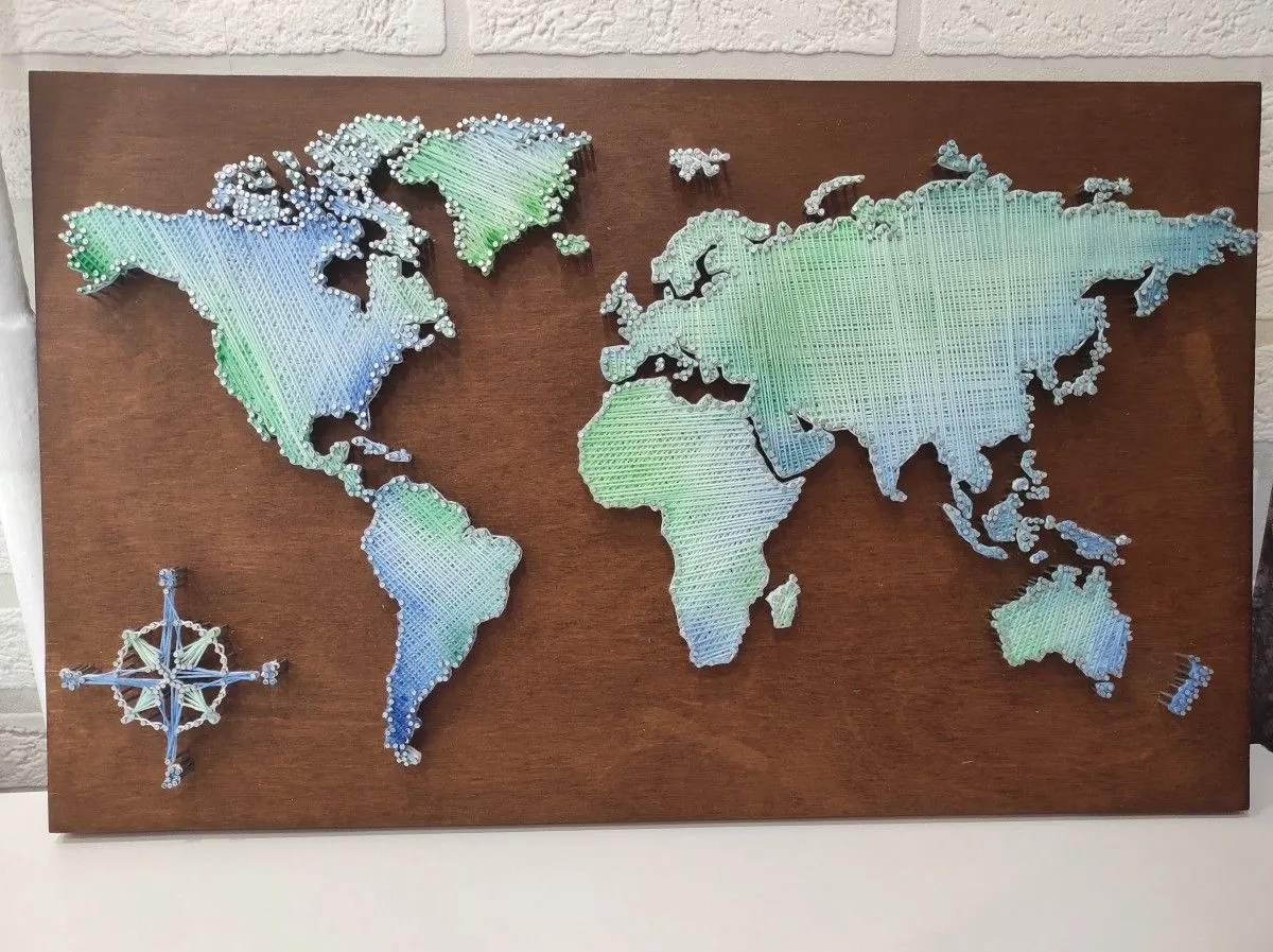 Map in aquamarine, œuvre de Natallia Atroshchanka