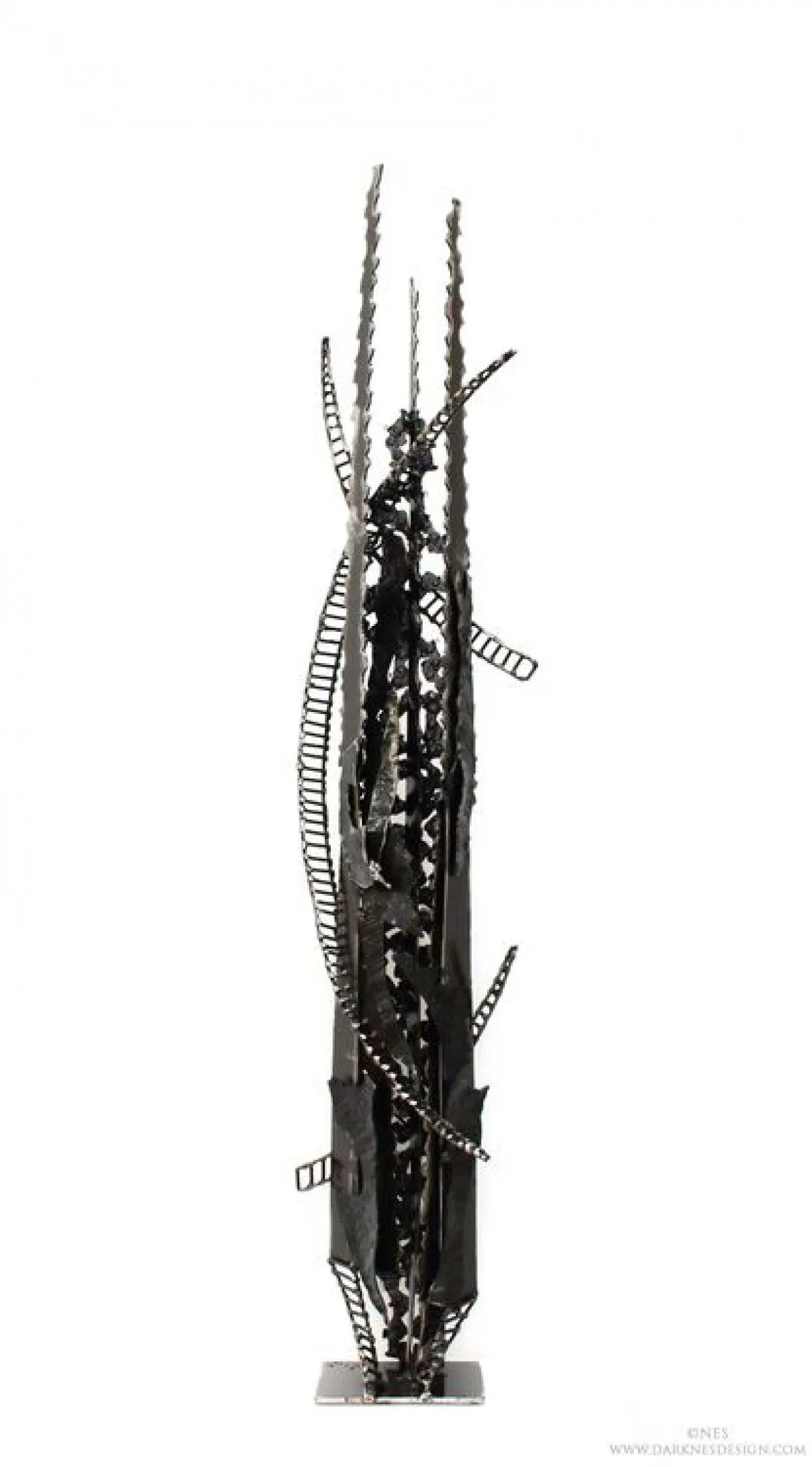 Lune noire, artwork by NES _sculpteur_métal