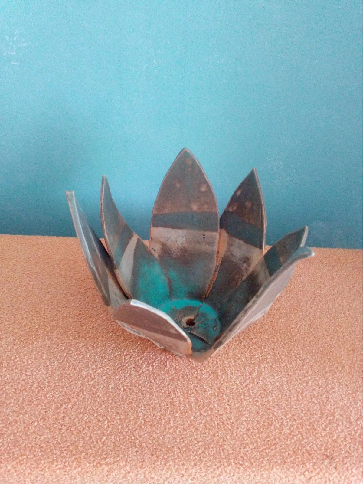 Ceramic chandelier, œuvre de Nevena Obradovic