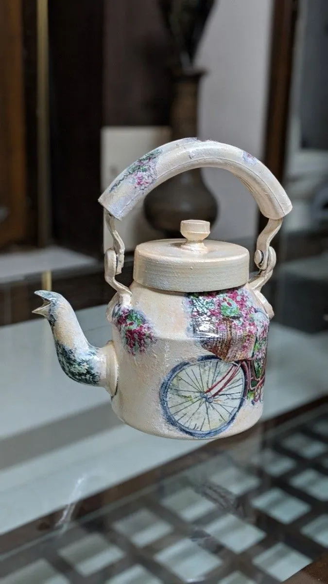 Decoupage kettle, artwork by Veenu Mittal