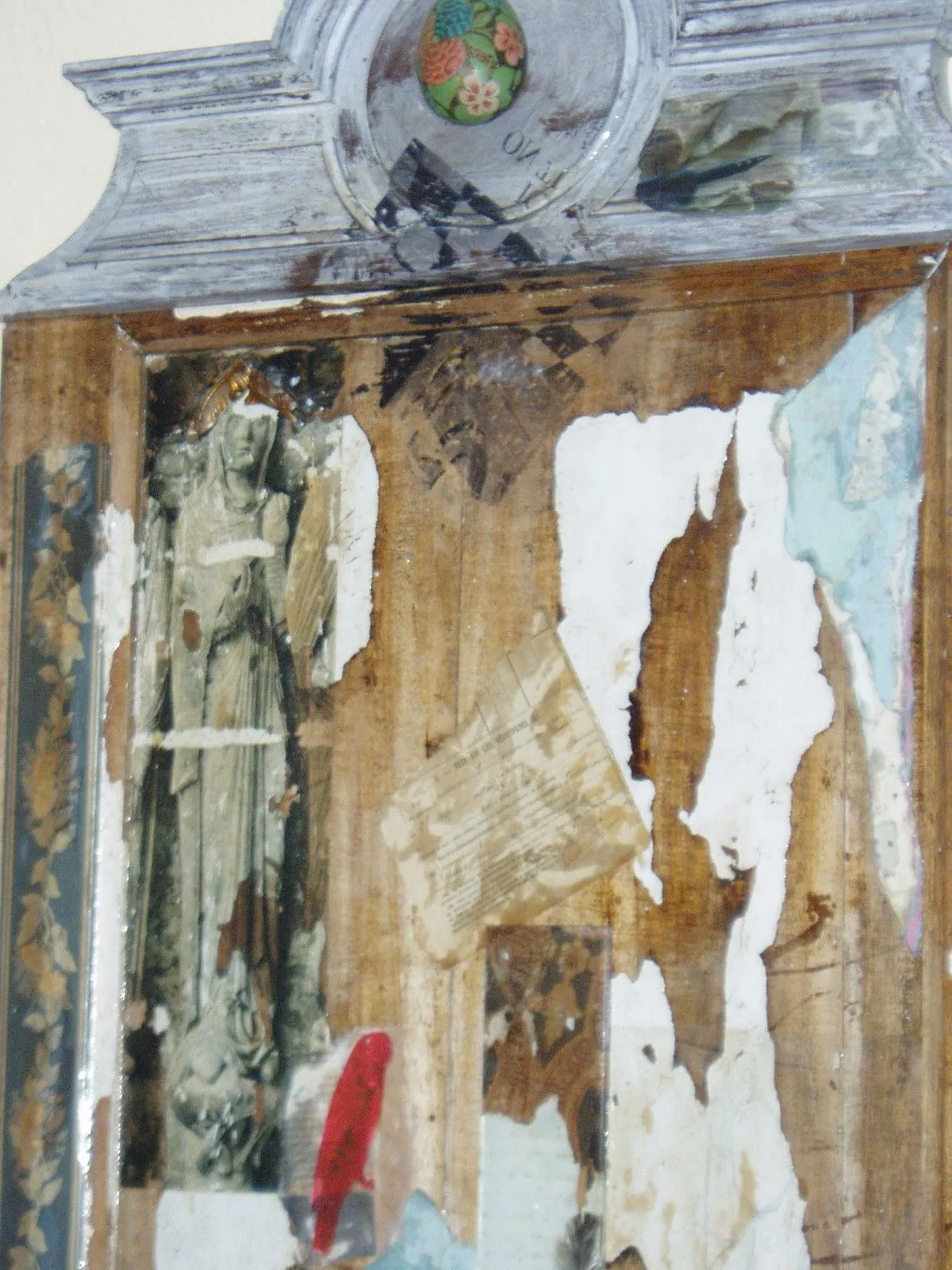 portes de placards, artwork by Marie-Sylvie DUFOUR