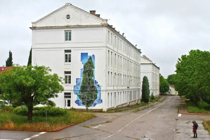 Collection 2013 : Projet EAI, Montpellier, France, œuvre de css JPG