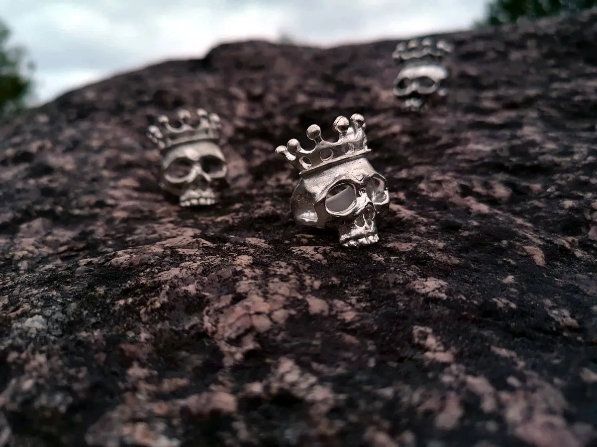 Crown skull, artwork by Elgars Skr?b?ns
