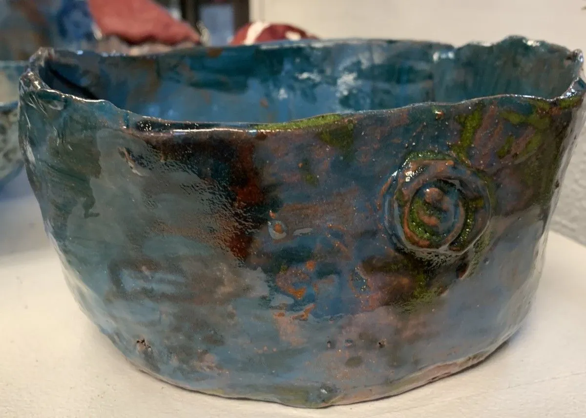Saladier bleu vert, artwork by Anne Cellier