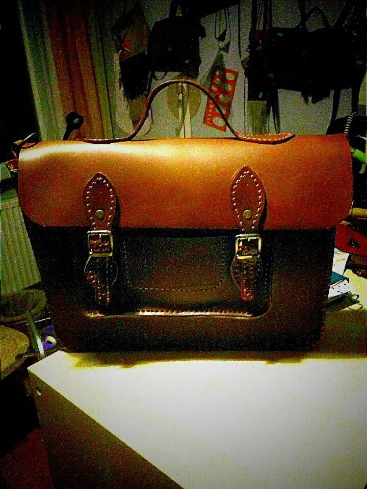 ATT LEATHER ART CRAFTS, œuvre de Turgay Turgay