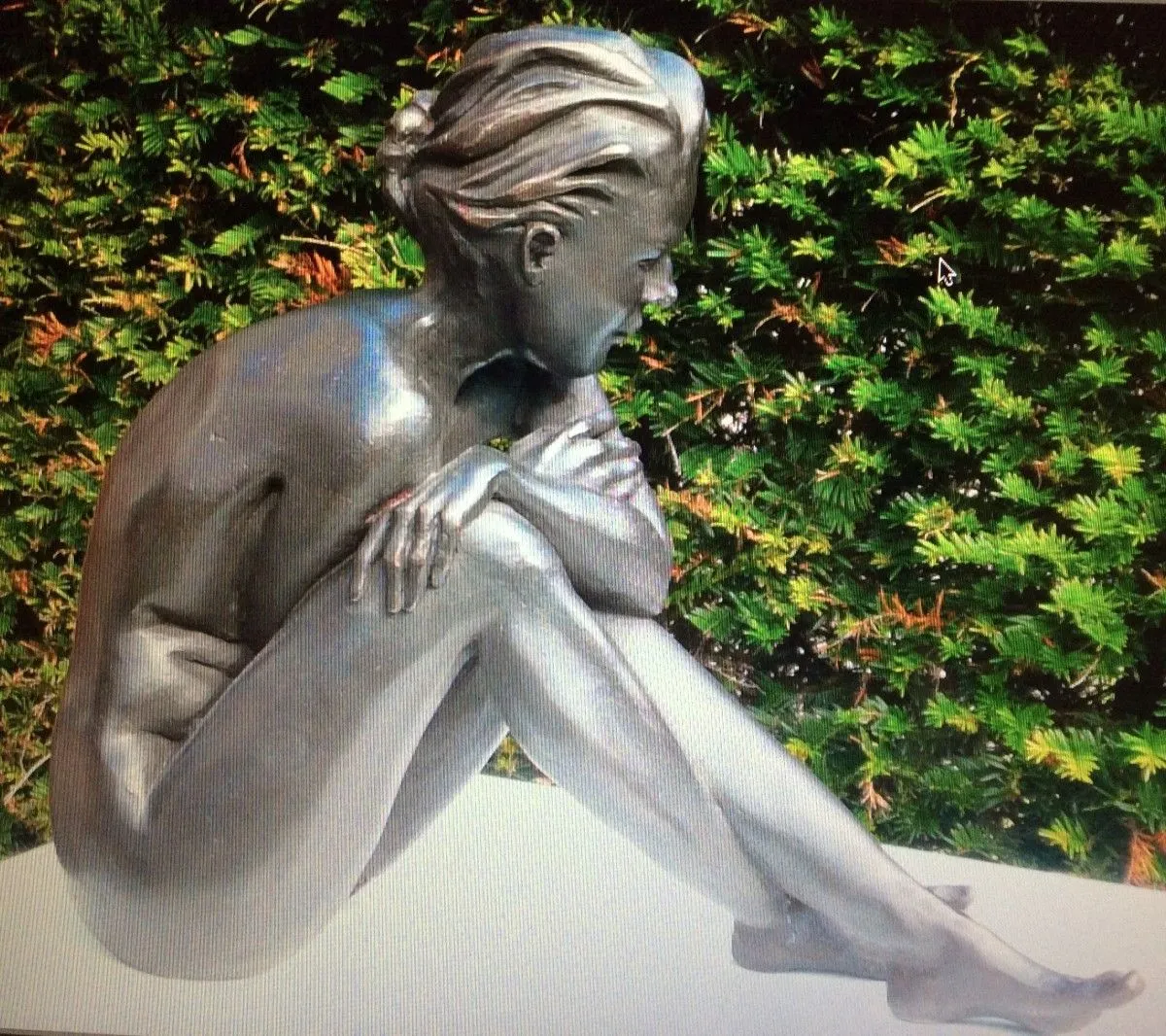 Perdue dans ses pensees, œuvre de Laurence Remacle