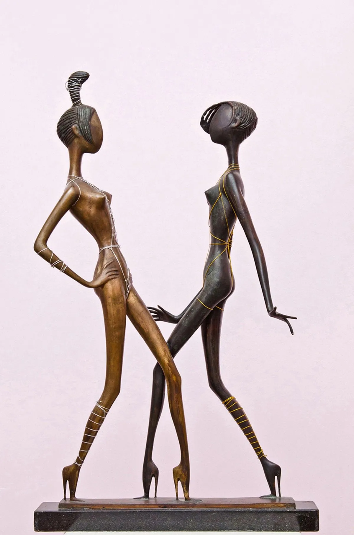 Black and white beauties., œuvre de ZAKIR AHMEDOV