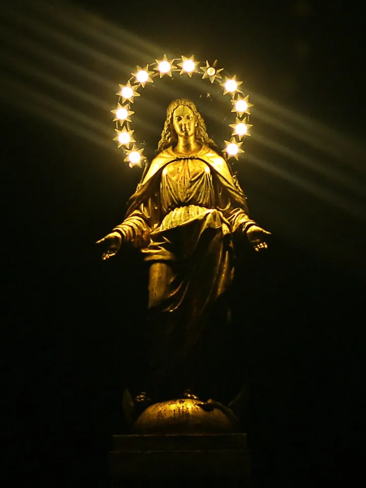 Notre-Dame de Mengesh, œuvre de Matej Krevs