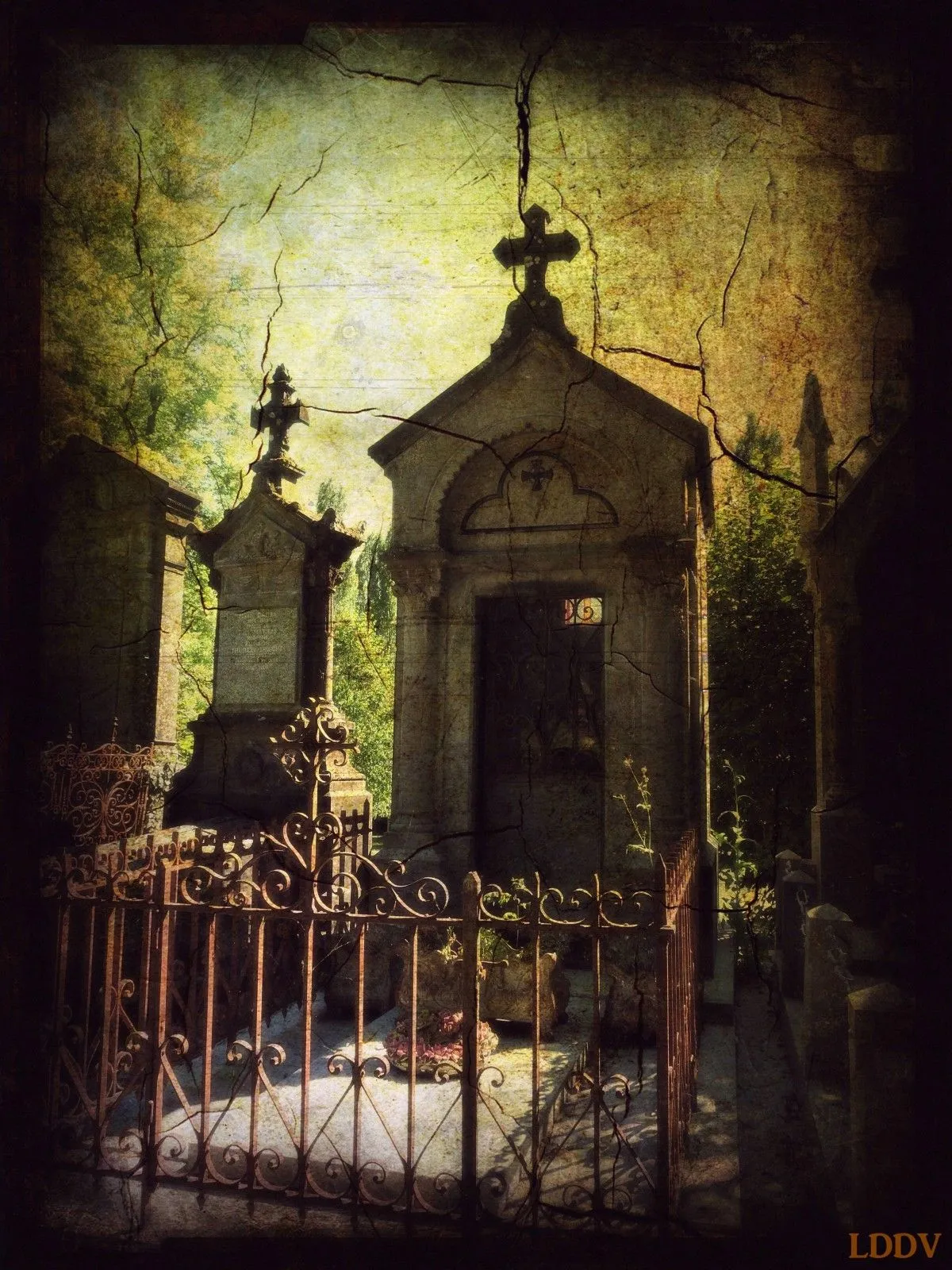 The Old Tomb, œuvre de Le Dormeur Du Vol
