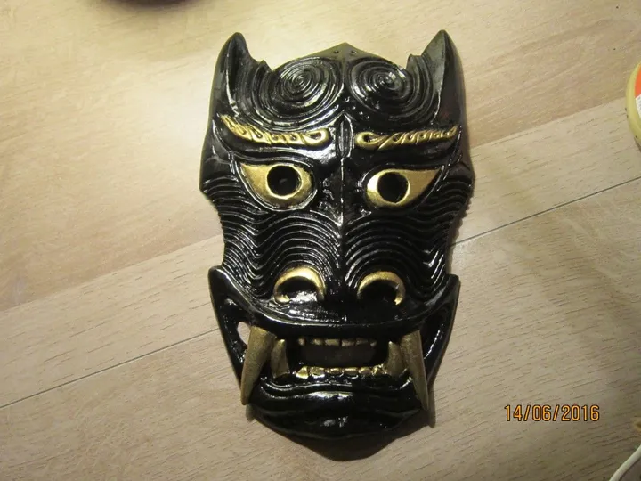 "Demon Chat Nekomata" Black edition1/8, artwork by Sam Redchouss