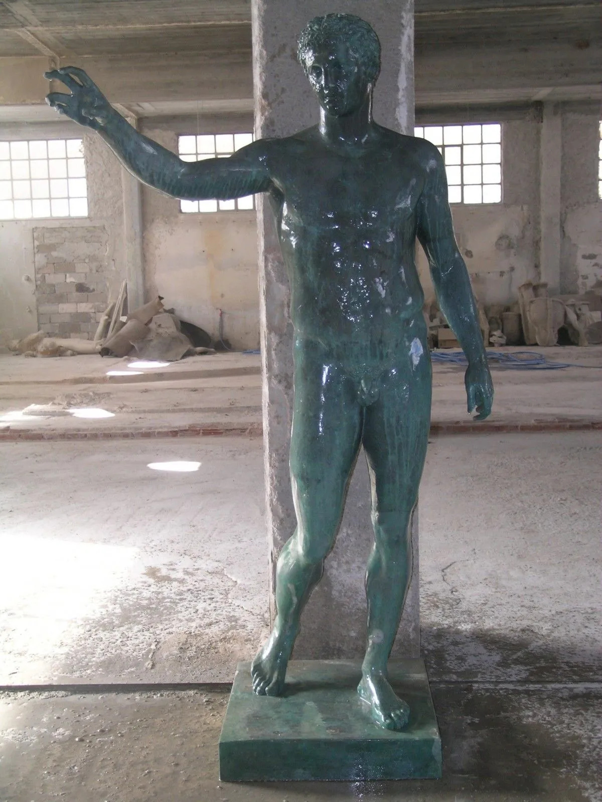 Young man of Antikithira, œuvre de Nikolaos Gavalas