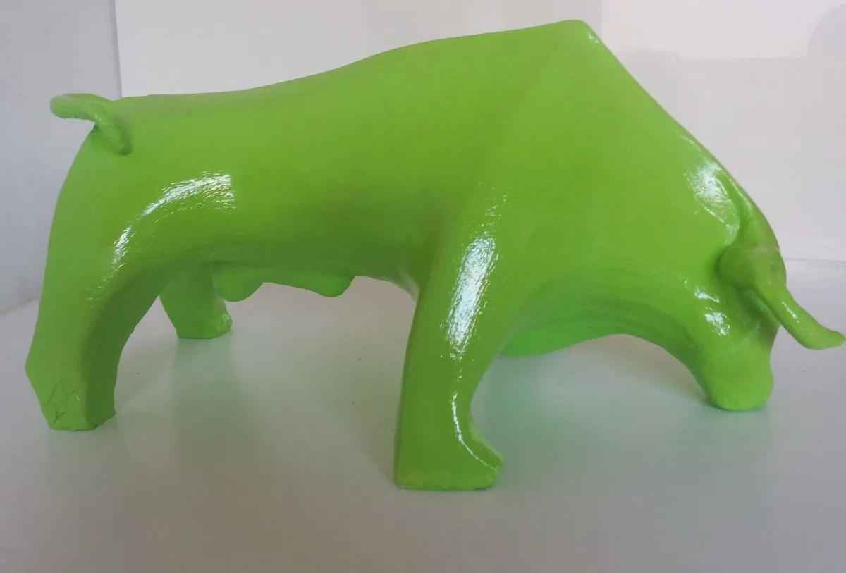 Taureau Cévert, artwork by Elisabeth Antunes
