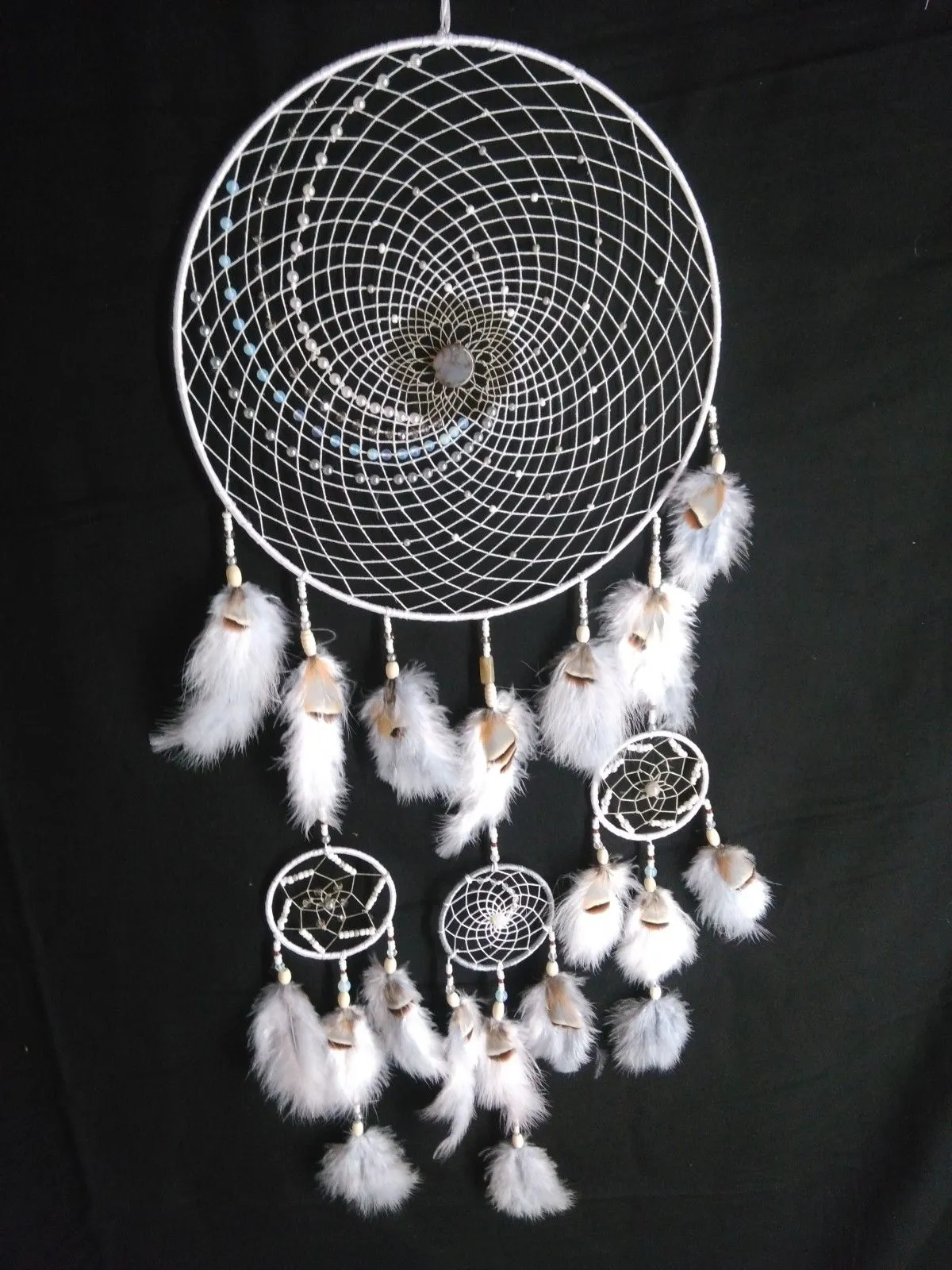 Capteur de rêves "CRISTALINE", artwork by Martine THOMAS