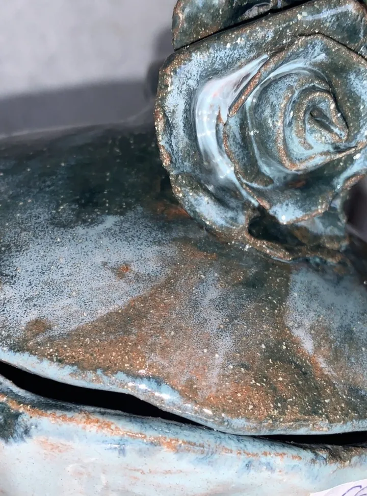 Boîte rose, œuvre de Anne Cellier