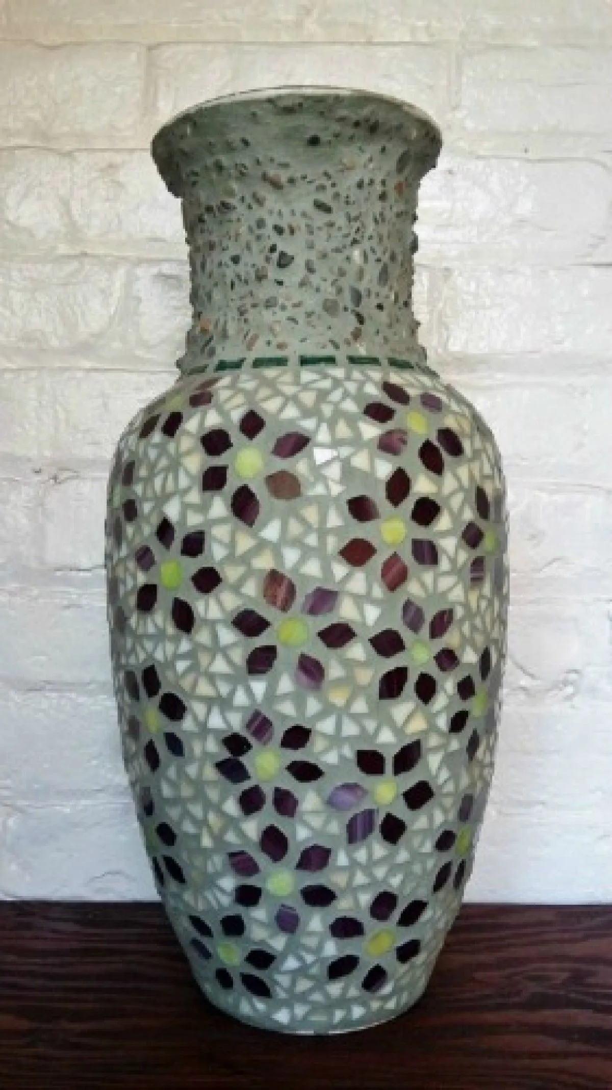 Vase florale, artwork by Amiel Guérard