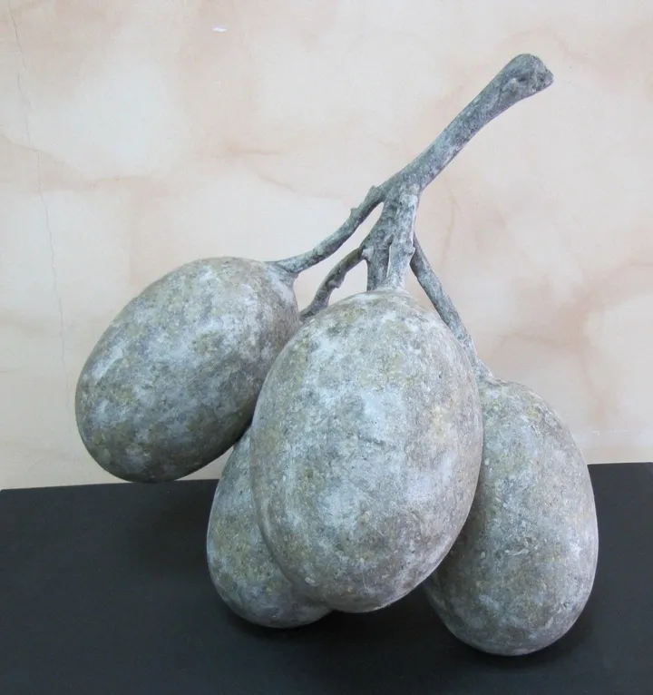 brunch of grappe, œuvre de Kostas Pagomenos